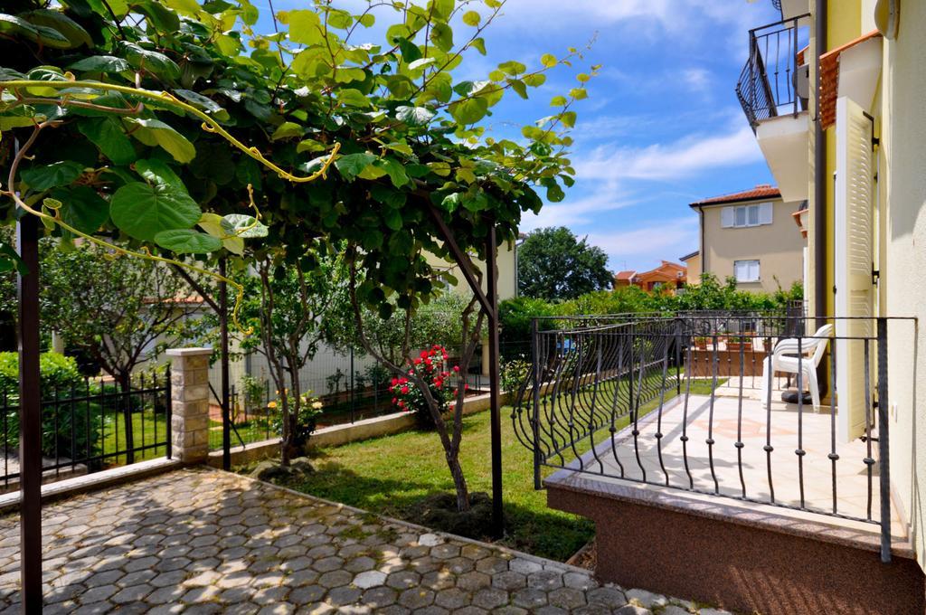 Ana M Apartments Novigrad  Exterior photo