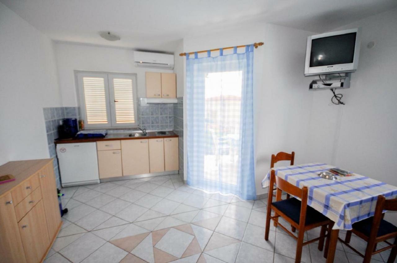 Ana M Apartments Novigrad  Exterior photo